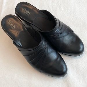 Clarks black wedges